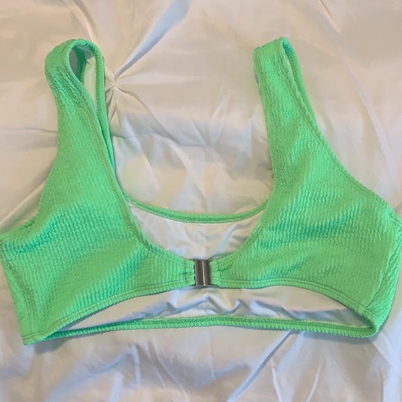 🆕 Neon Green bikini top - Picture 2 of 3